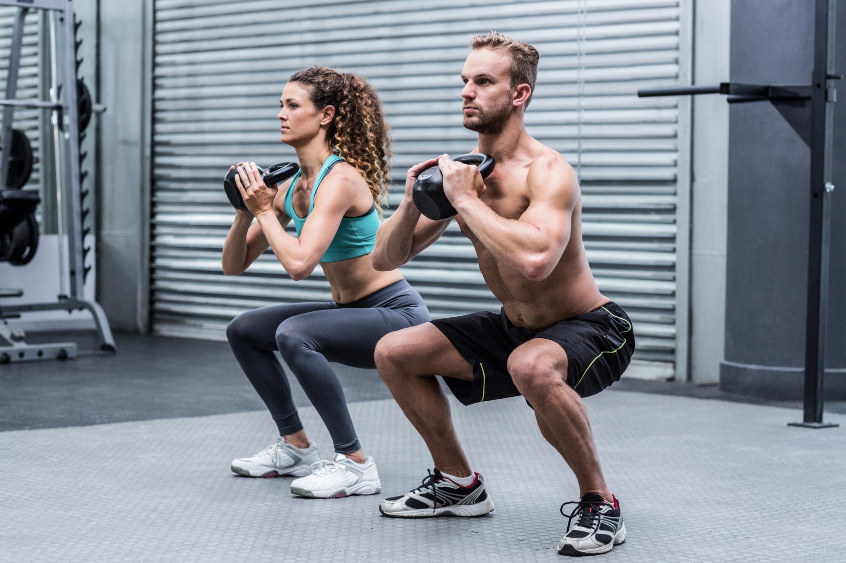 Das musterhafte Menü für die Abmagerung bei den Beschäftigungen im Fitnessstudio für die Frauen